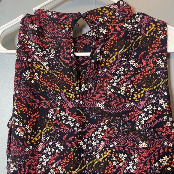 Loft Black Floral Sleeveless Highneck Tank Top size small - Picture 7 of 8